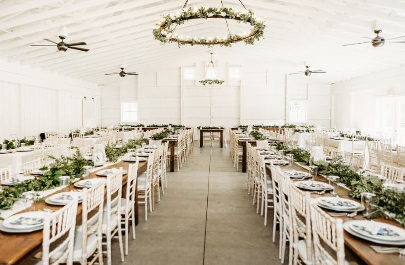 Revival Wedding Barn West Michigan Wedding Venues   3 10 